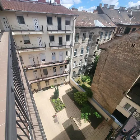 Apartamento Rottenbiller Gardens 5 *